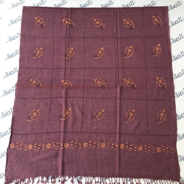 High contrast attractive taar kashi woolen shawl