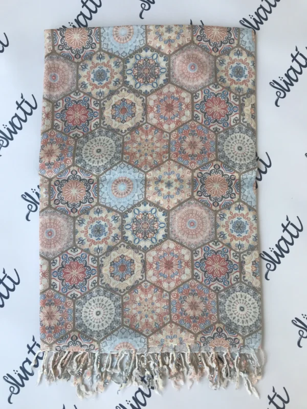 Attractive Printed Woolen Shawl