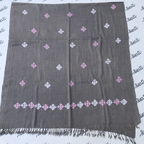 Sindhi hand embroidery women woolen shawl