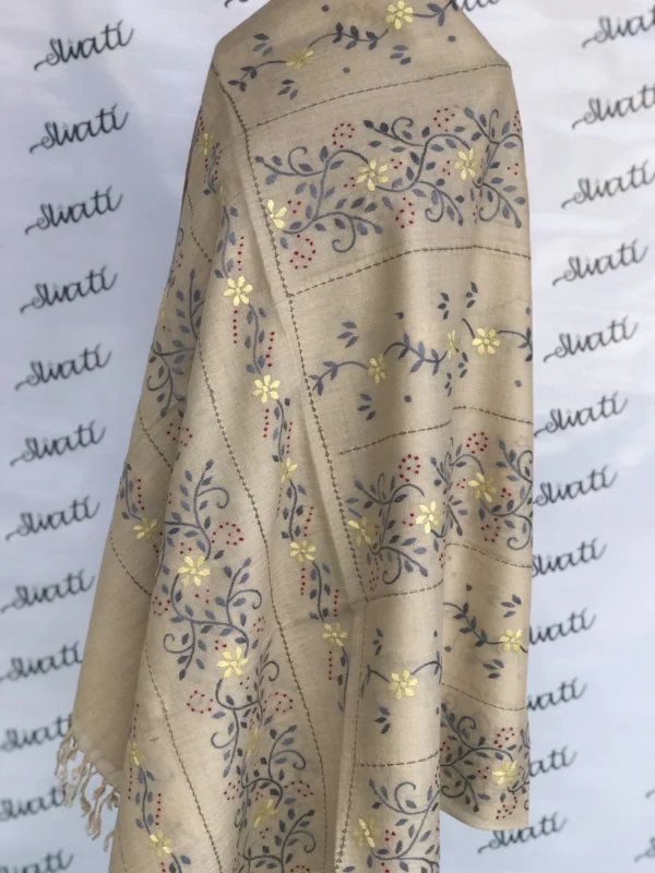 Taar Kashi and hand embroidery light color attractive design