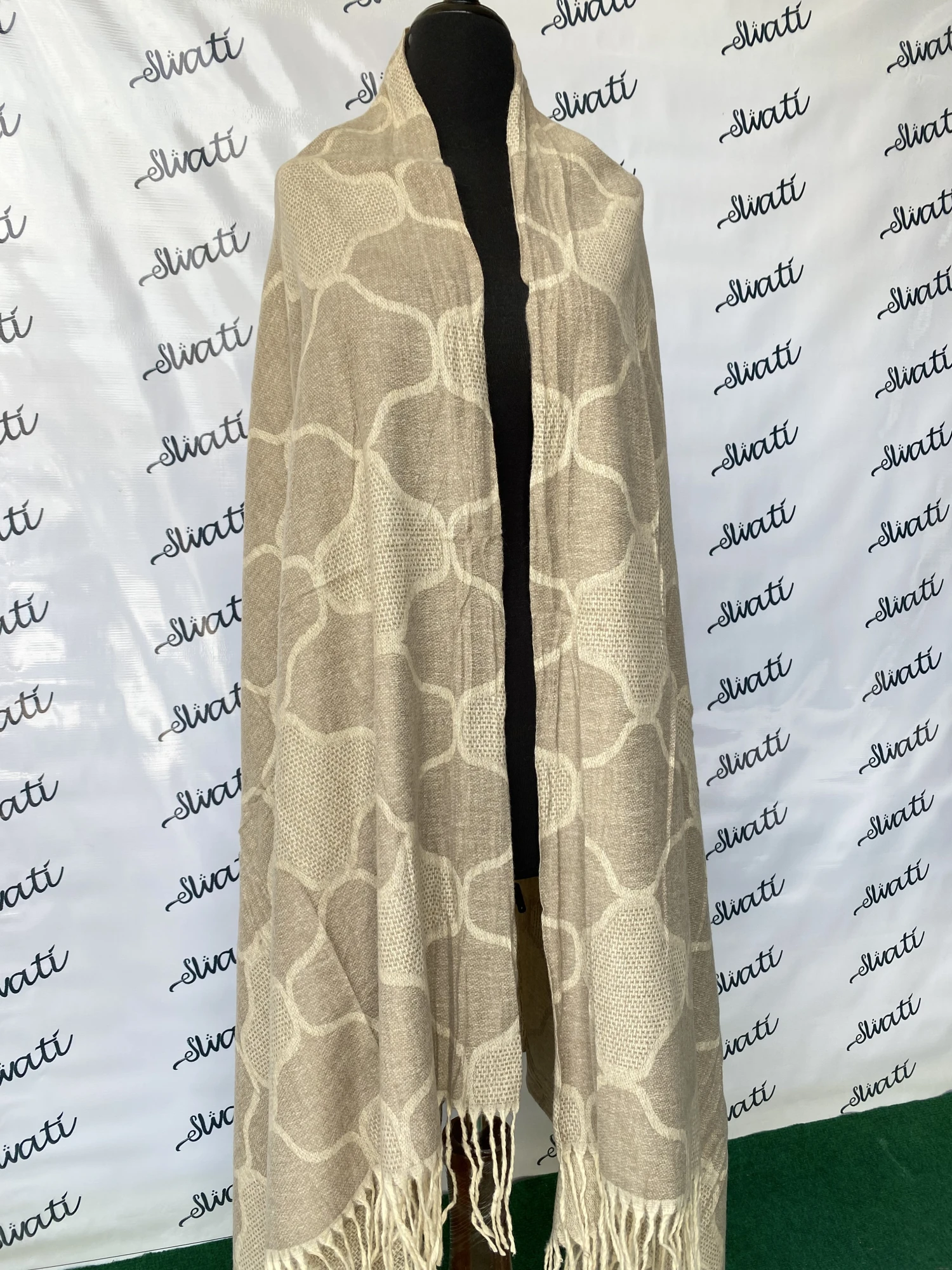 Attractive Design Cream Color Woolen Swati Winter Shawl