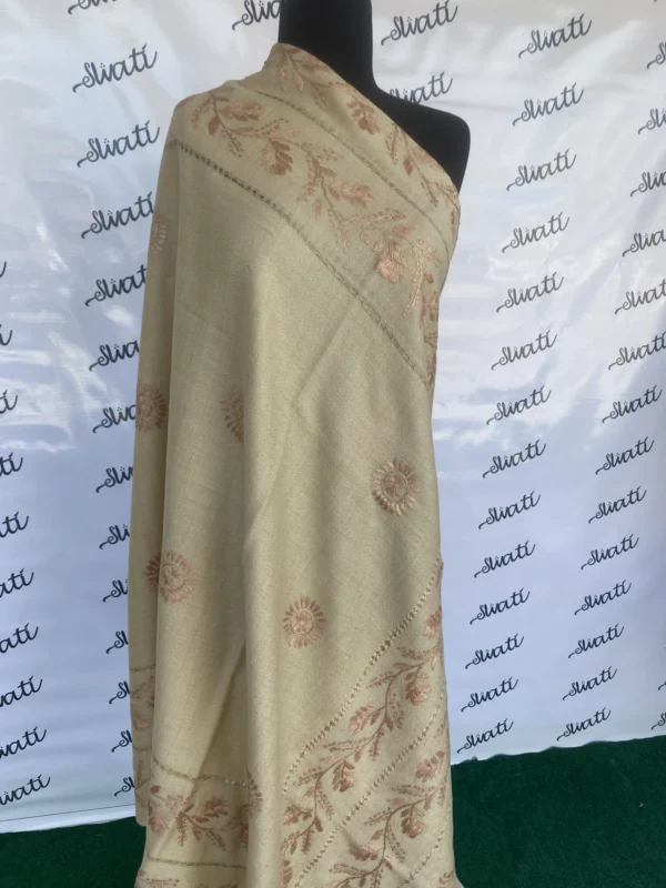 Attractive Hand-embroidered Taar Kashi Woolen Swati Shawl